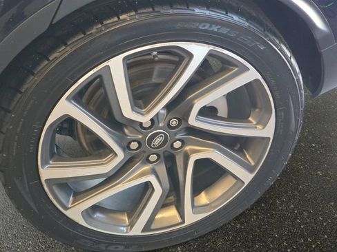 Used 2018 Land Rover Discovery HSE Luxury AWD/4WD image 36