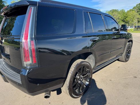 Used 2017 Cadillac Escalade Platinum AWD/4WD image 11