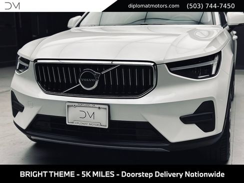 Used 2025 Volvo XC40 B5 Core w/ Protection Package Premier AWD/4WD image 14