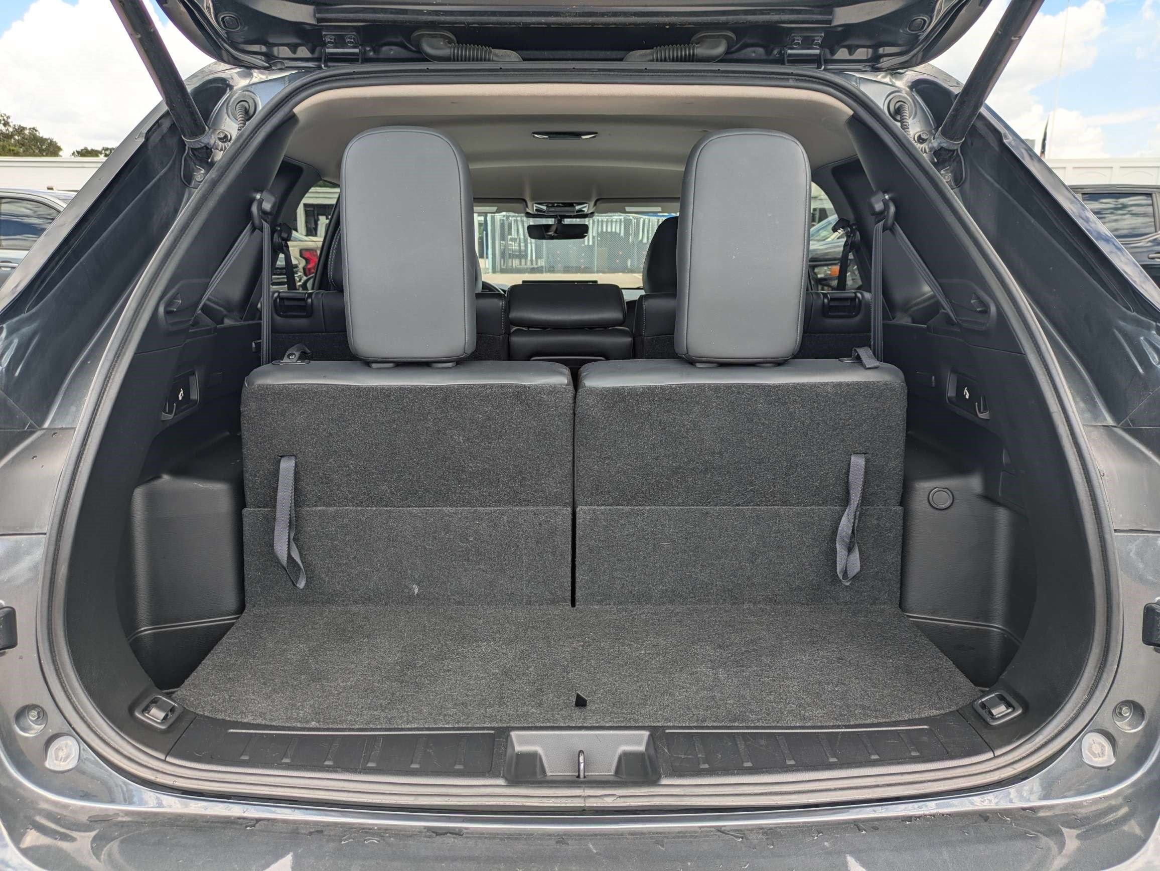 Used 2025 Mitsubishi Outlander SE FWD image 11