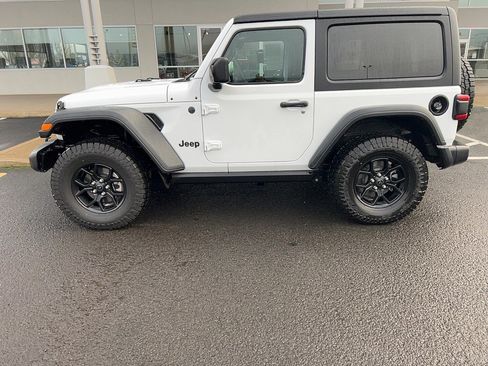 Used 2024 Jeep Wrangler Willys image 6
