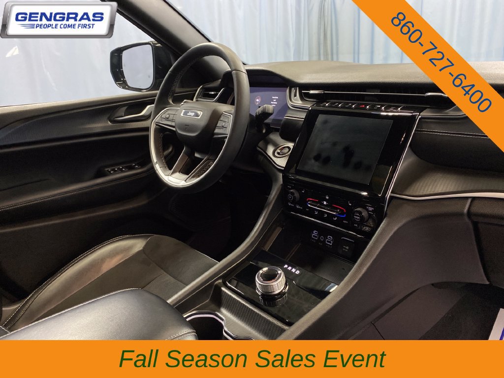 Used 2023 Jeep Grand Cherokee Altitude AWD/4WD image 45