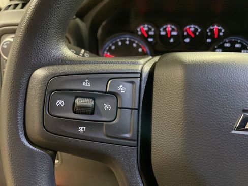Used 2022 Chevrolet Silverado 1500 Custom image 32