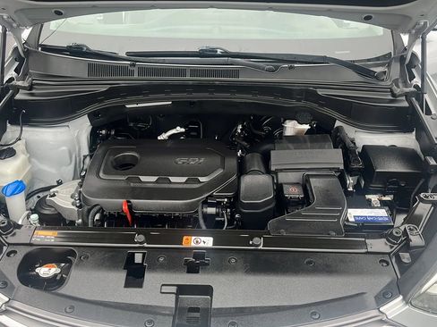 Used 2017 Hyundai Santa Fe Sport image 1