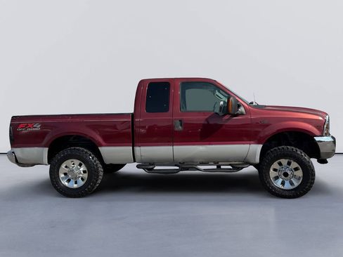 Used 2004 Ford F250 XLT image 2