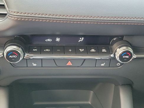 New 2026 MAZDA MAZDA3 2.5 S Hatchback w/ Premium Pkg image 29