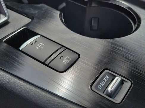 Used 2025 Nissan Rogue SV FWD image 22