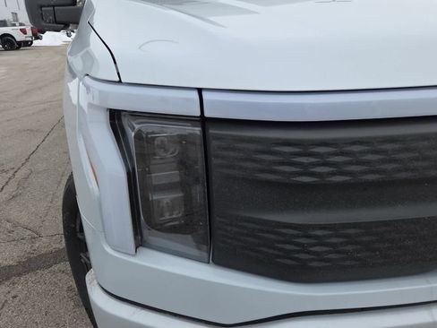 Used 2025 Ford F150 Lightning XLT w/ Max Trailer Tow Package image 5