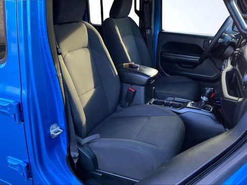 Used 2023 Jeep Wrangler Sport S image 30