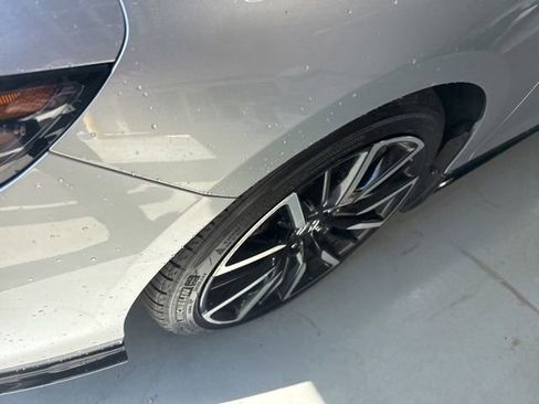 Used 2024 Honda Accord Touring image 11