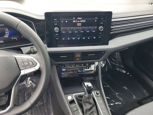 New 2026 Volkswagen Jetta SE FWD image 22