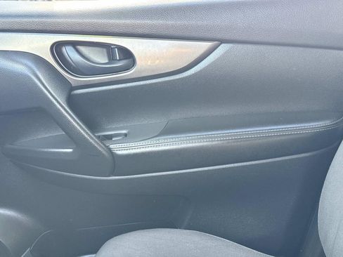 Certified 2018 Nissan Rogue Sport S image 22