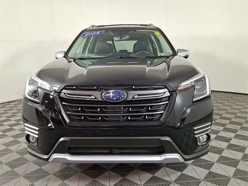 Used 2024 Subaru Forester Touring image 2