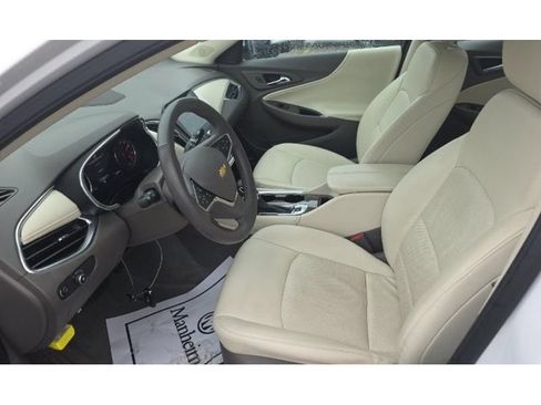 Used 2024 Chevrolet Malibu LT FWD image 5