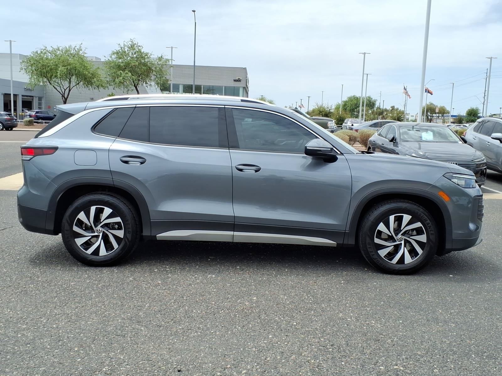 Certified 2026 Volkswagen Tiguan S FWD image 8