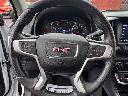 Used 2024 GMC Terrain SLE FWD image 12
