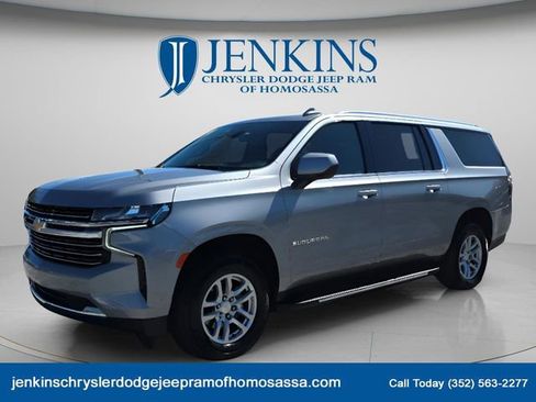 Used 2024 Chevrolet Suburban LT AWD/4WD image 11