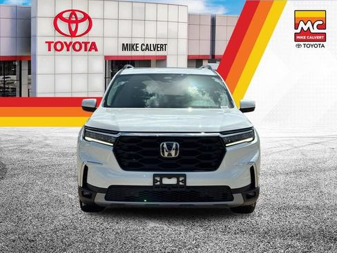 Used 2024 Honda Pilot Touring image 8