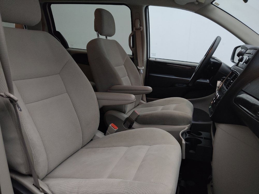 Used 2017 Dodge Grand Caravan SE FWD image 21