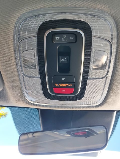 Used 2023 Hyundai Elantra Limited w/ Preferred Accessory Package FWD image 33