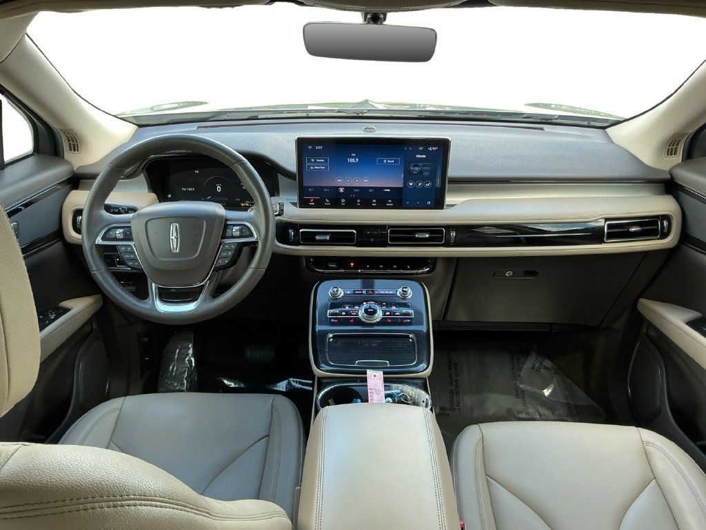 Used 2022 Lincoln Nautilus FWD w/ Premium Package image 29