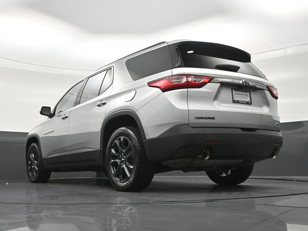 Used 2021 Chevrolet Traverse RS FWD image 26