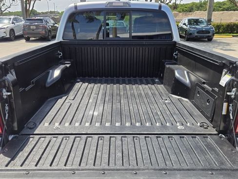 Used 2022 Toyota Tacoma SR w/ SR Convenience Package RWD image 13