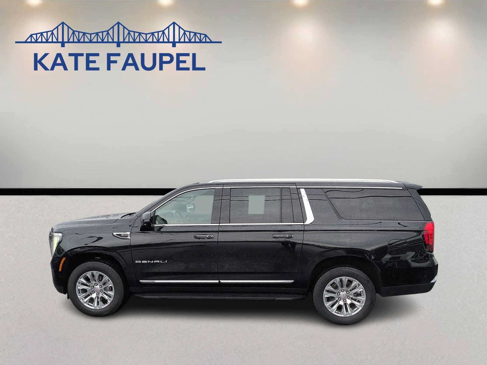 Used 2025 GMC Yukon XL Denali AWD/4WD image 4