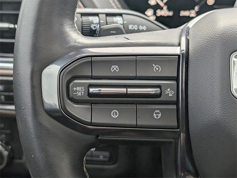 Used 2025 GMC Yukon Denali Ultimate image 20