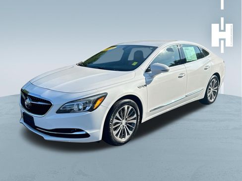Used 2018 Buick LaCrosse Essence FWD image 3
