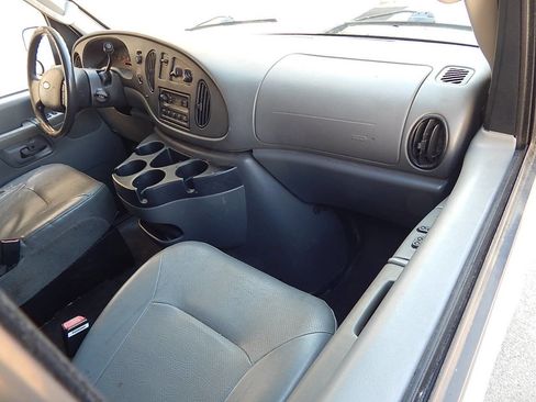 Used 2007 Ford E-250 and Econoline 250 image 15