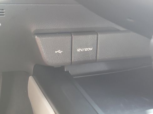 Used 2020 Toyota Camry LE image 24