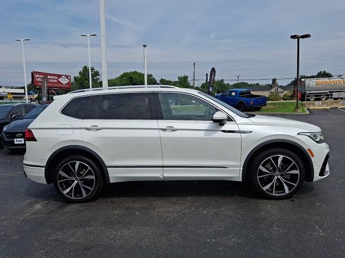 Certified 2023 Volkswagen Tiguan SEL R-Line AWD/4WD image 7