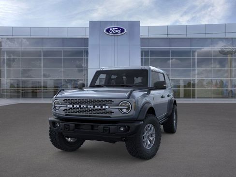New 2025 Ford Bronco Badlands image 2
