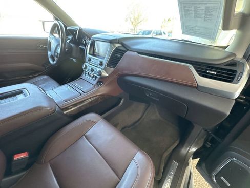 Used 2015 Chevrolet Suburban LTZ image 30