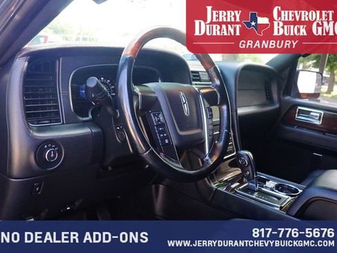Used 2016 Lincoln Navigator Reserve AWD/4WD image 20