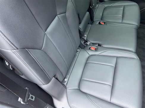 Used 2022 Subaru Ascent Limited w/ Technology Package image 54