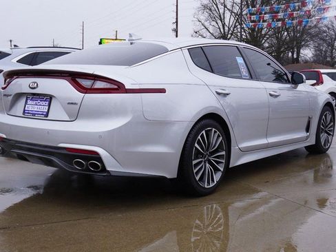 Used 2018 Kia Stinger Premium image 3