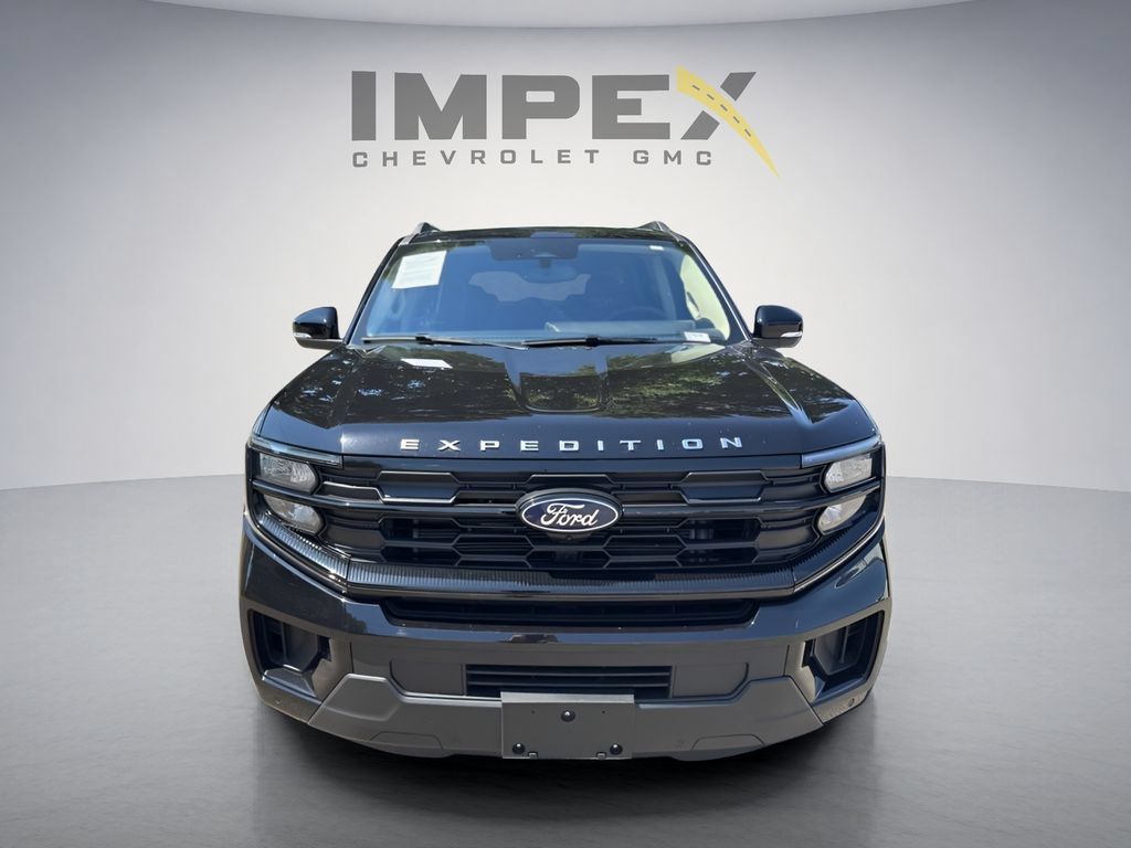 Used 2025 Ford Expedition Active AWD/4WD image 8
