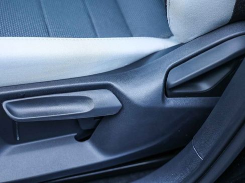 New 2026 Volkswagen Taos S image 33