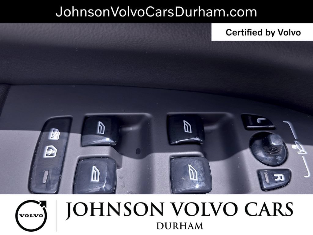 Used 2025 Volvo XC90 B5 Core AWD/4WD image 40