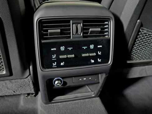 Certified 2024 Porsche Cayenne S w/ Premium Package Plus image 36