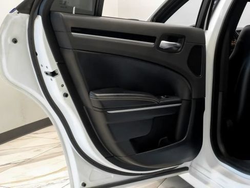 Used 2022 Chrysler 300 S RWD image 58