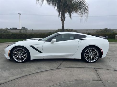 Used 2018 Chevrolet Corvette Stingray Coupe image 5