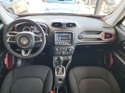 Used 2023 Jeep Renegade Trailhawk AWD/4WD image 18