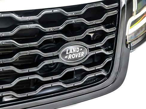 Used 2019 Land Rover Range Rover Velar R-Dynamic SE image 13