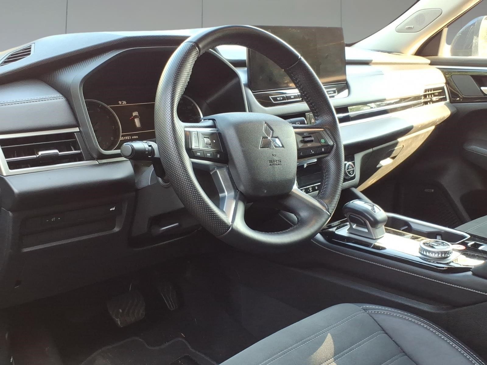 Used 2025 Mitsubishi Outlander SE AWD/4WD image 8