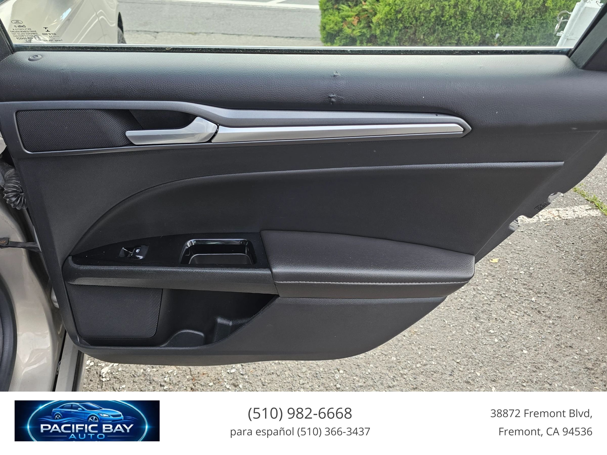 Used 2015 Ford Fusion Energi Titanium FWD image 15