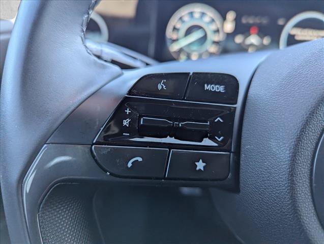 Certified 2025 Hyundai Elantra Limited FWD image 13