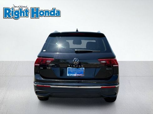 Used 2024 Volkswagen Tiguan SE AWD/4WD image 7